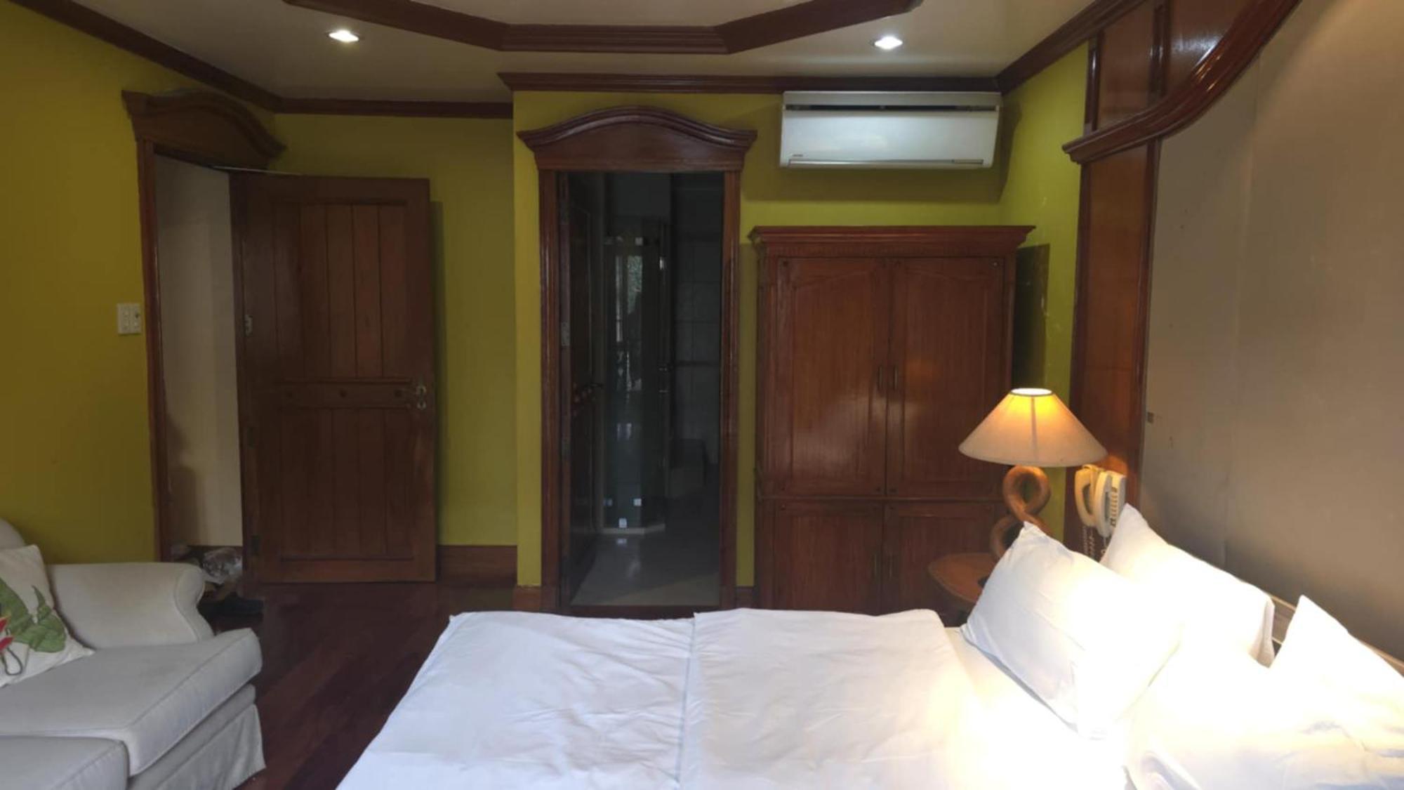 Hassan Sisters' Ensuites *