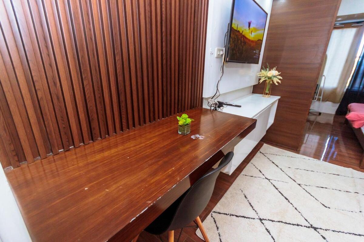 The Kings Luxury 1br Makati Ayala Gym Swim Parking Fast Internet 3058 Apartment *