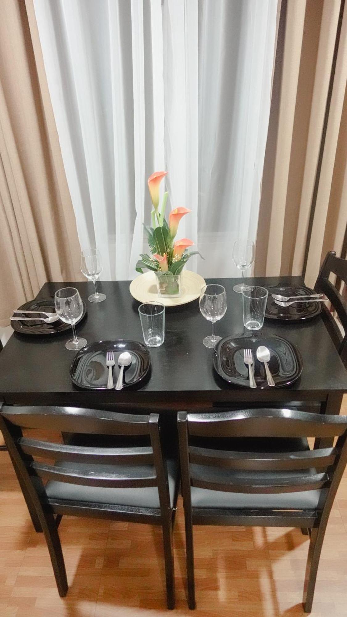 Group For 6 With 3 Bunk Beds, Kitchen, Wi-fi & Netflix, Near Mrt Boni Manila