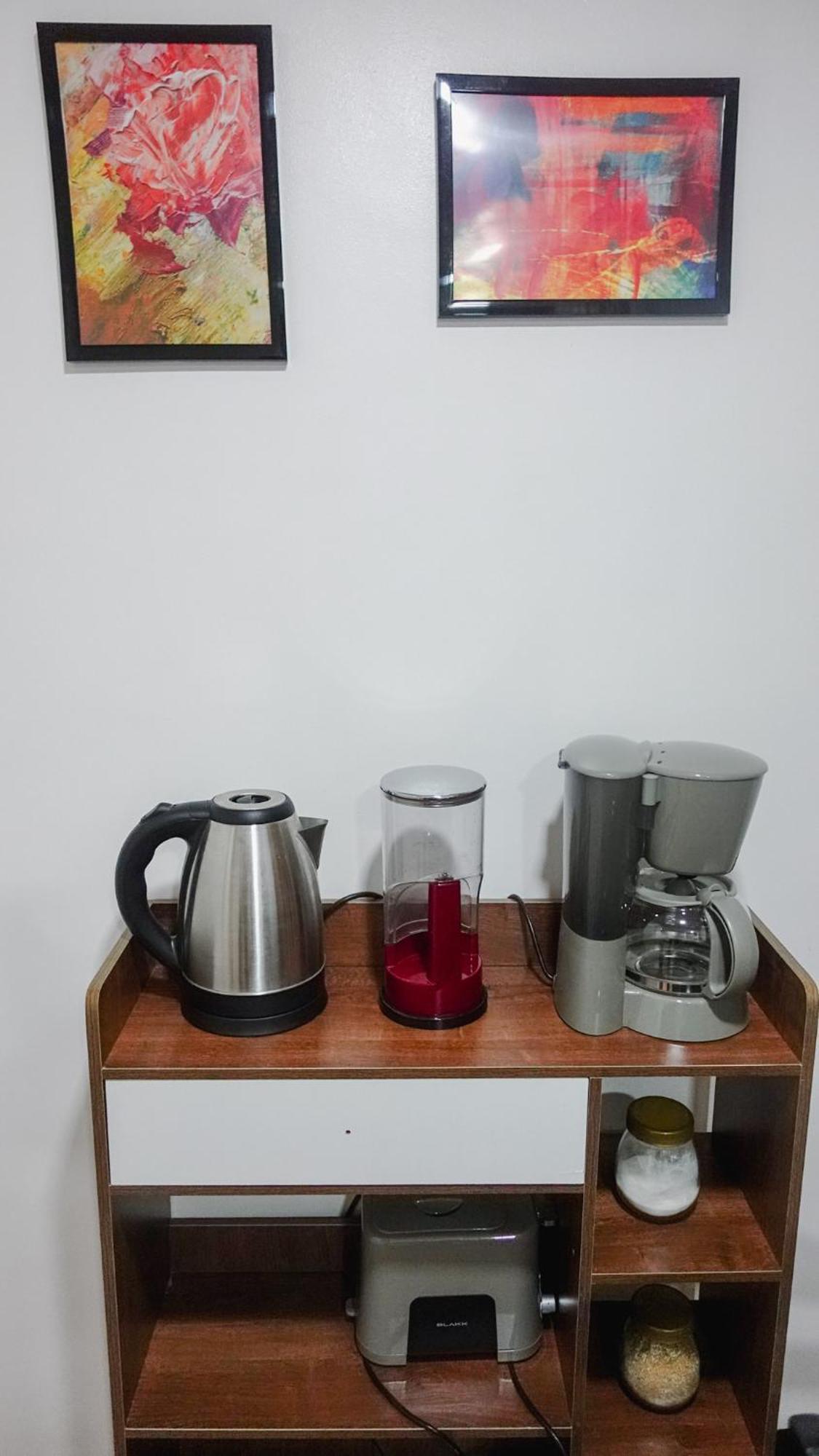 Group For 6 With 3 Bunk Beds, Kitchen, Wi-fi & Netflix, Near Mrt Boni