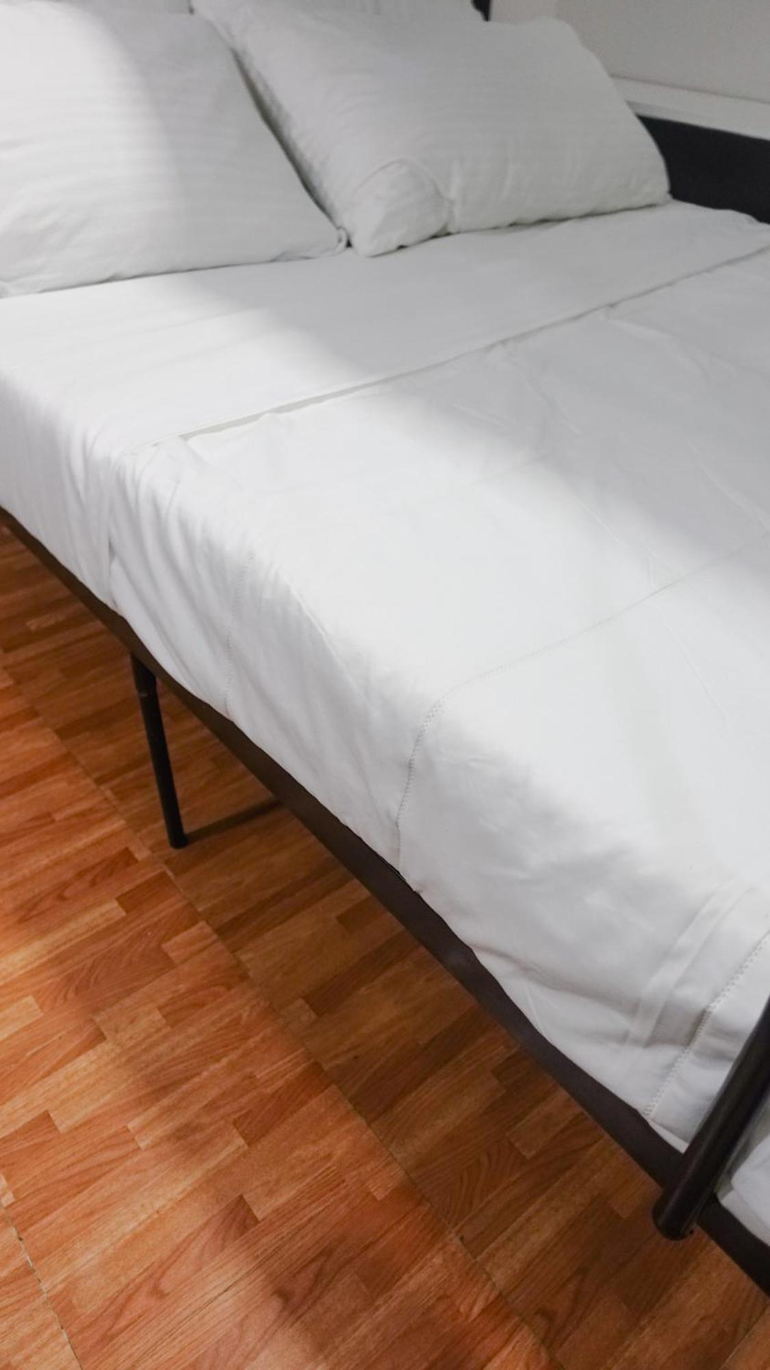 Group For 6 With 3 Bunk Beds, Kitchen, Wi-fi & Netflix, Near Mrt Boni * Manila