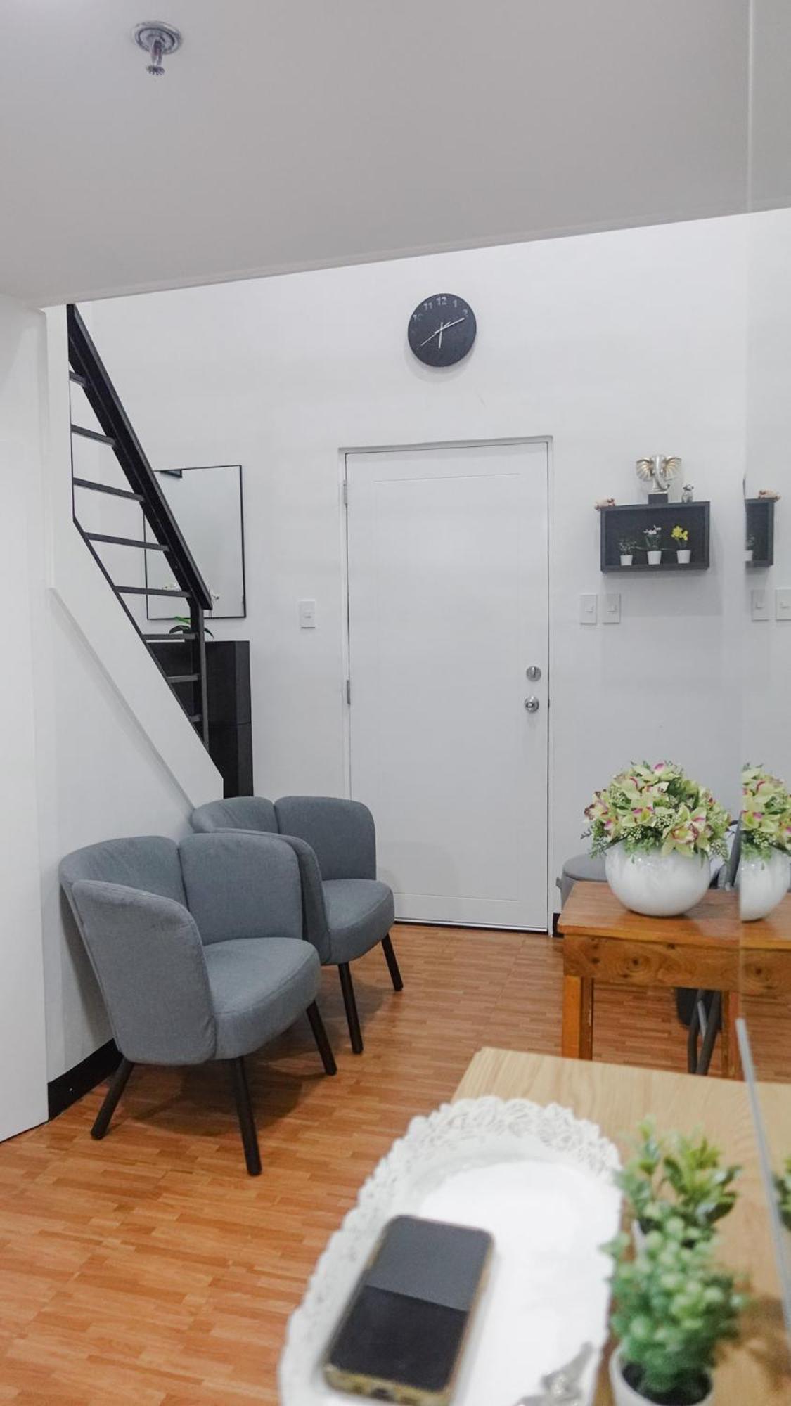 Group For 6 With 3 Bunk Beds, Kitchen, Wi-fi & Netflix, Near Mrt Boni Apartment