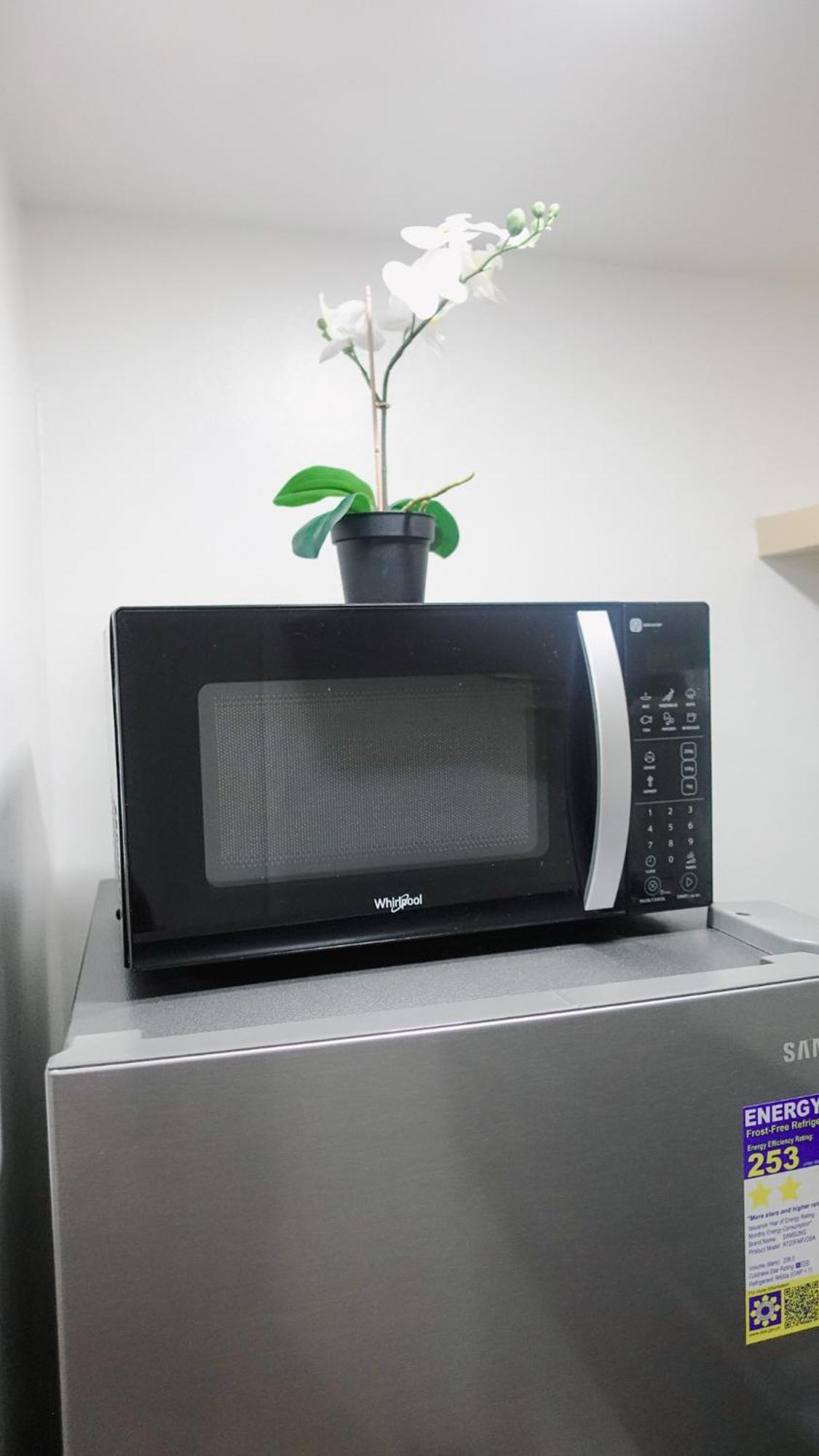 Group For 6 With 3 Bunk Beds, Kitchen, Wi-fi & Netflix, Near Mrt Boni * Manila