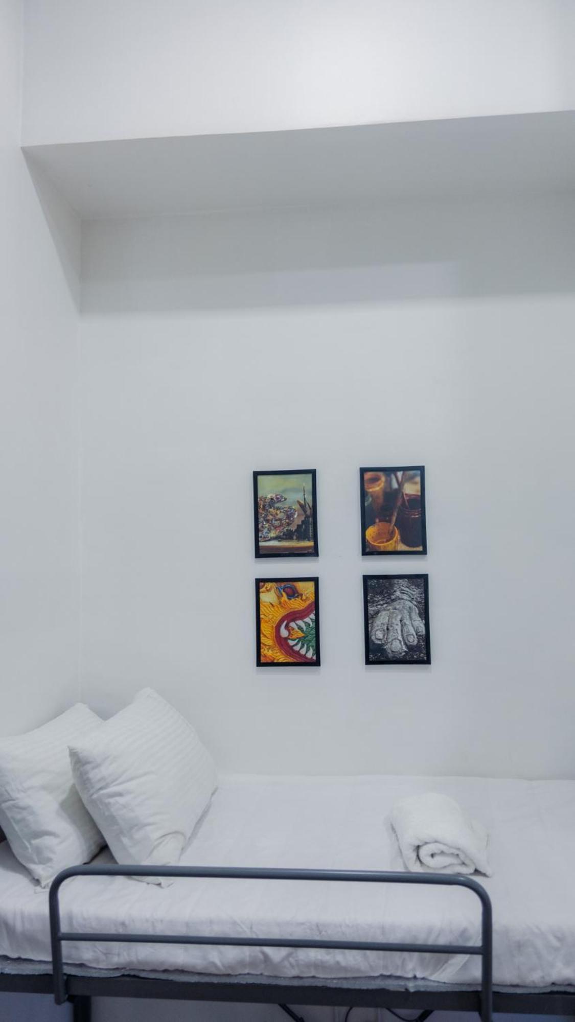 Group For 6 With 3 Bunk Beds, Kitchen, Wi-fi & Netflix, Near Mrt Boni Apartment *