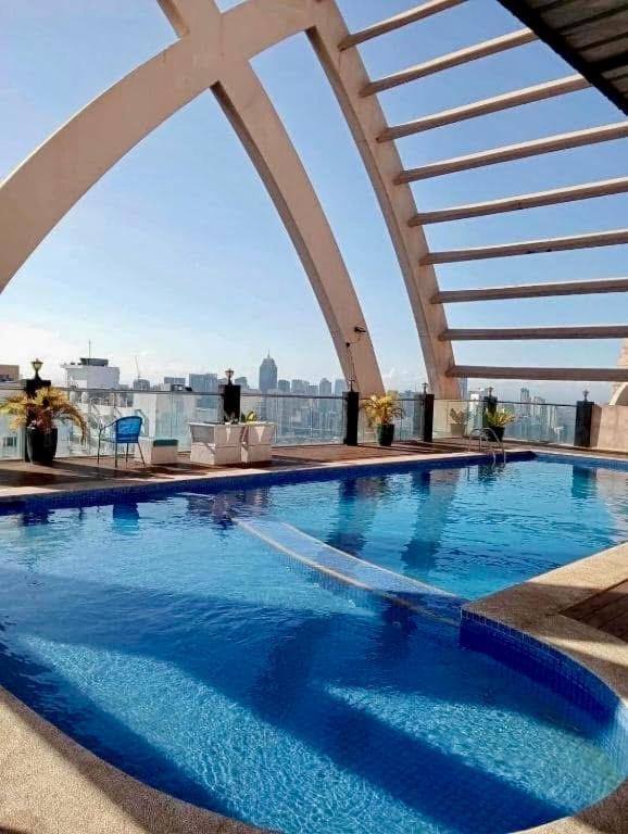 Group For 6 With 3 Bunk Beds, Kitchen, Wi-fi & Netflix, Near Mrt Boni Manila