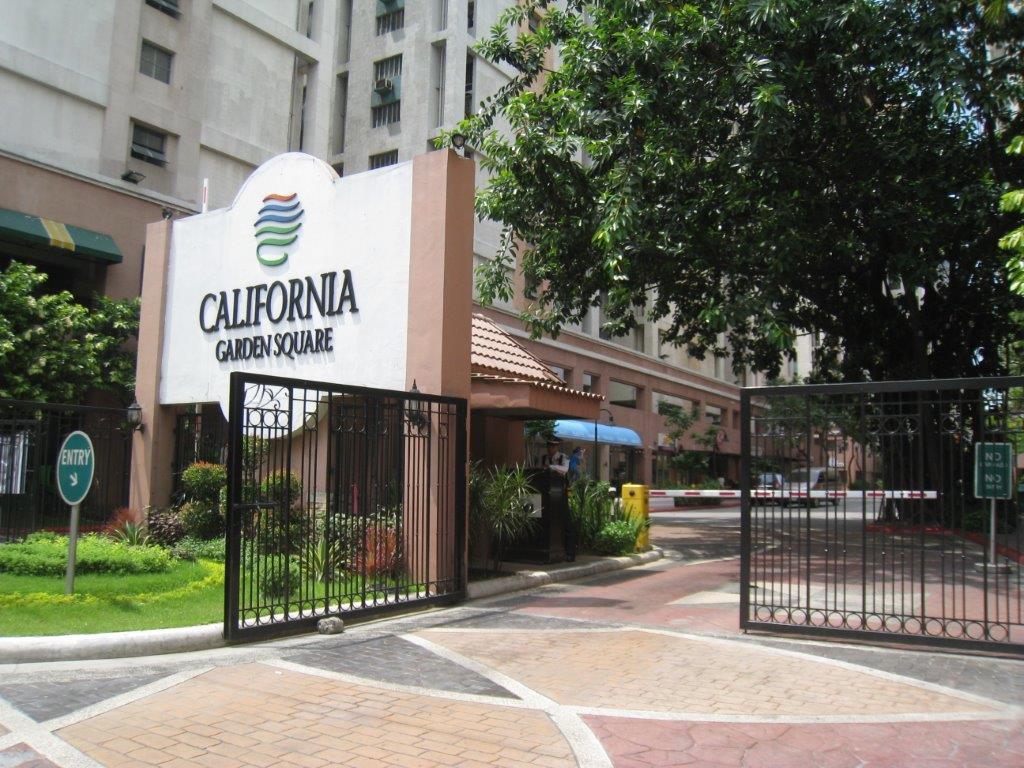 California Garden Square Apartment *