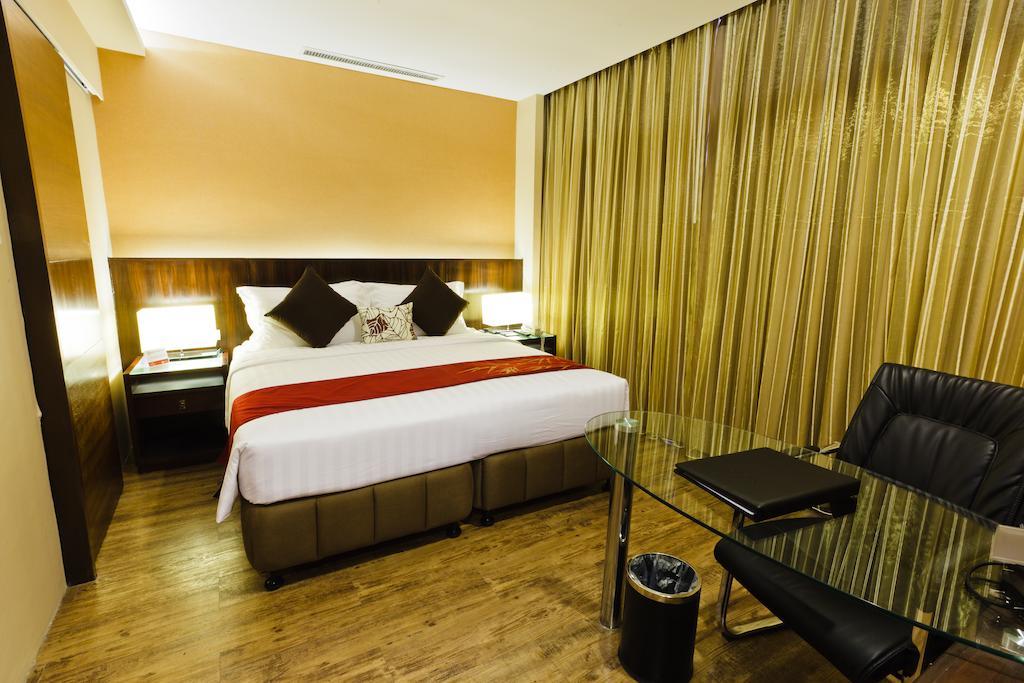 Ramada By Wyndham Hotel 4*