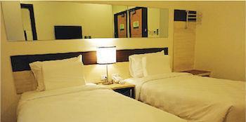 Go Otis - 3* Manila