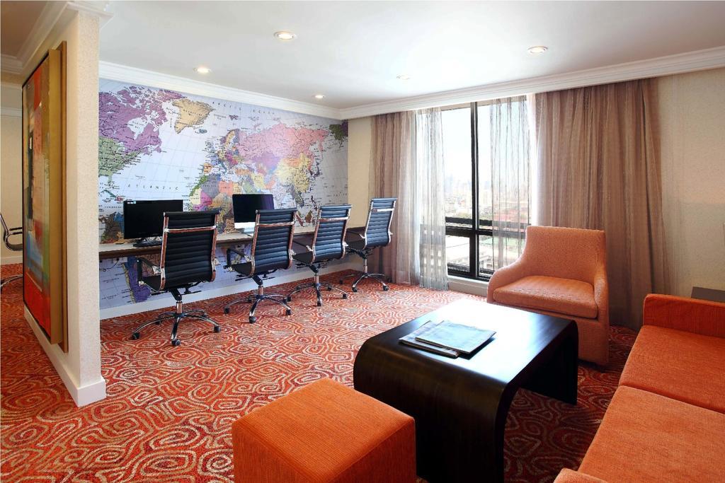 Hotel Manila Pavilion Hotel And Casino 4*