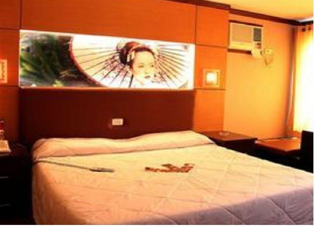 Hotel Sogo Malate 3*