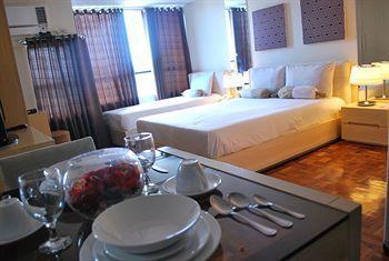 Hotel The Garden Heights 3*