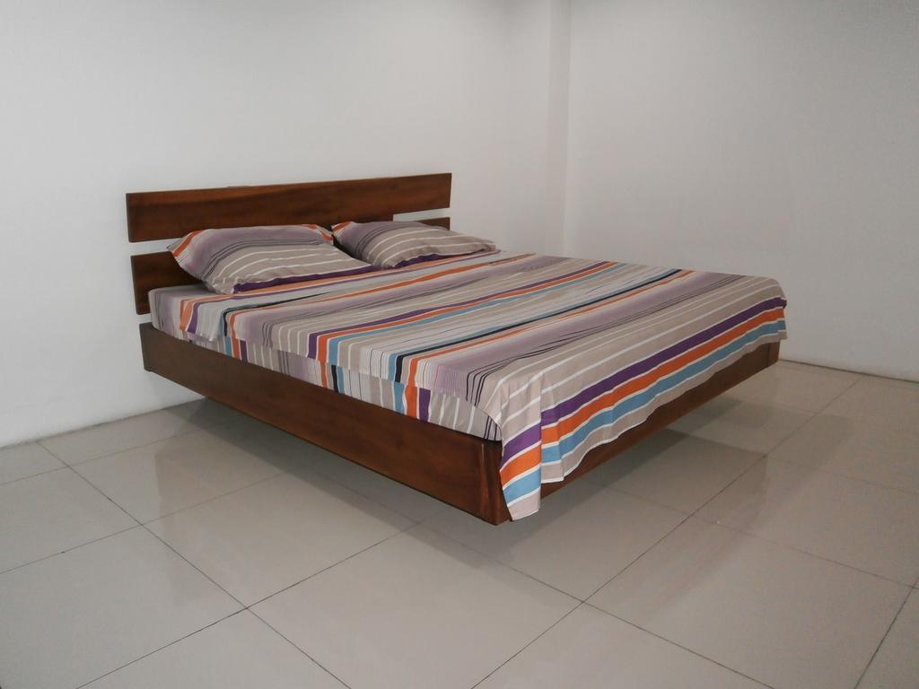 Just Beds Apartelle Hostel *