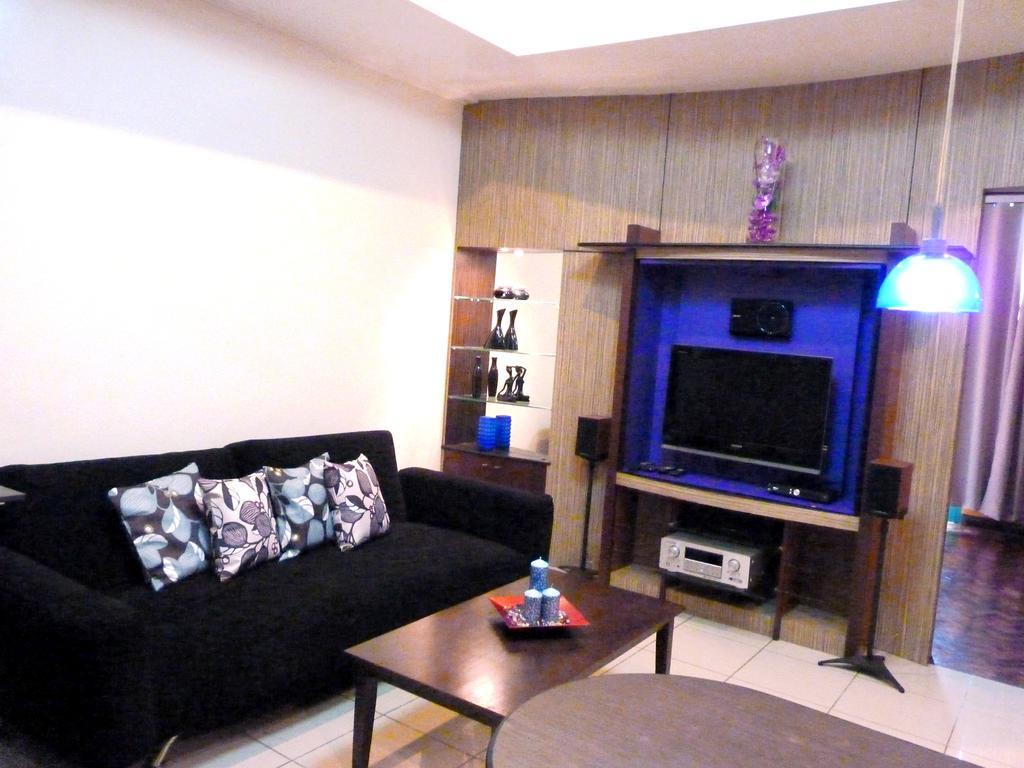 Apartment Mch Suites At Robinson's Place Residences Manila