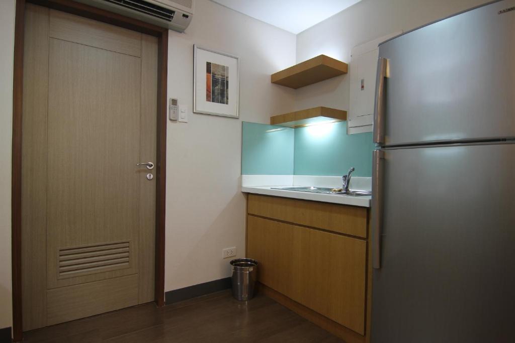 Lpi Centre Residences 3* Manila