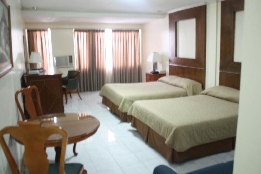 Hotel Garden Plaza And