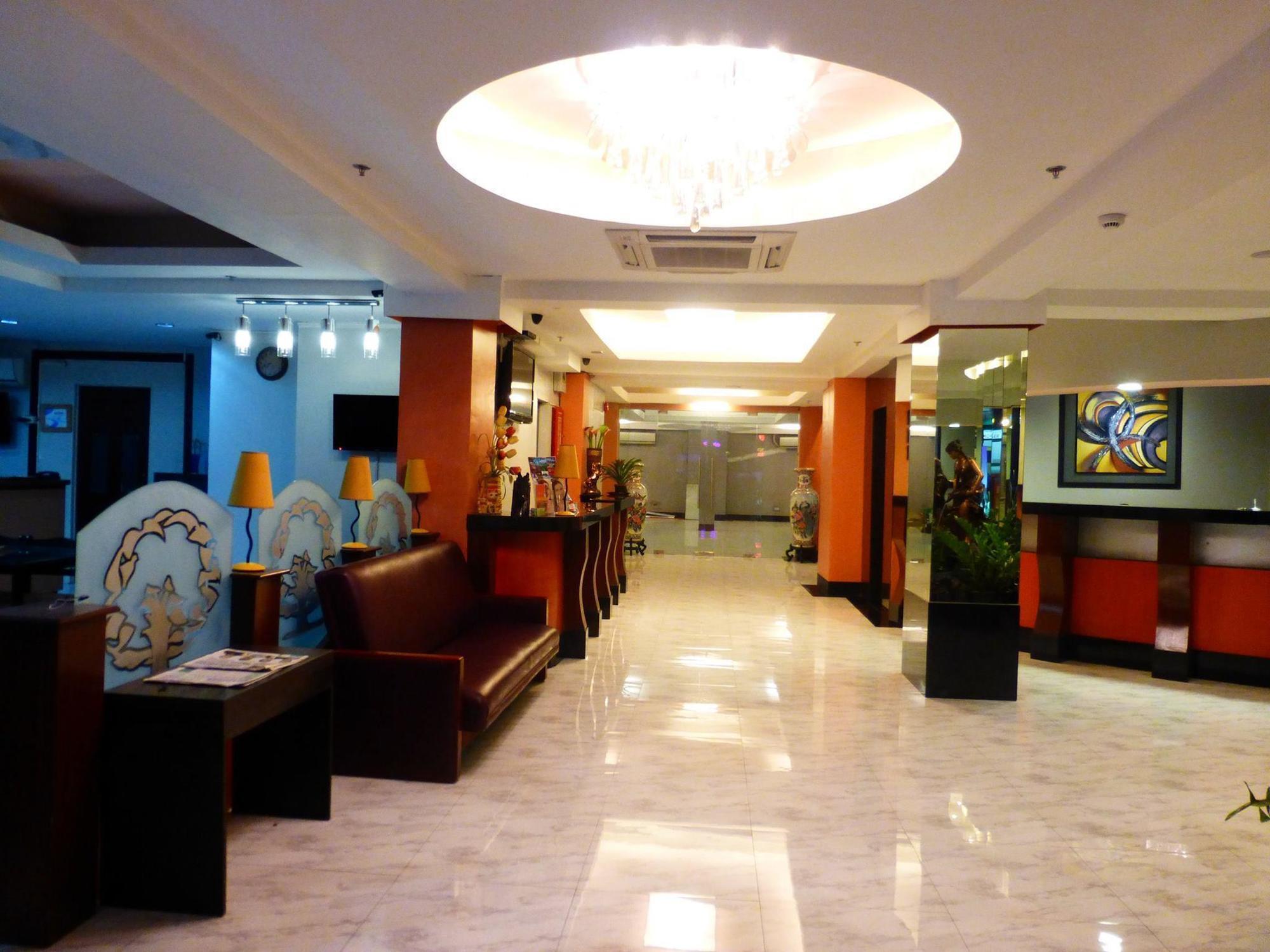 Silver Oaks & Manila