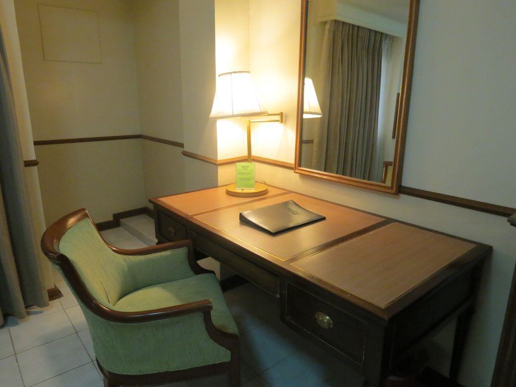 Garden Plaza And 3* Manila