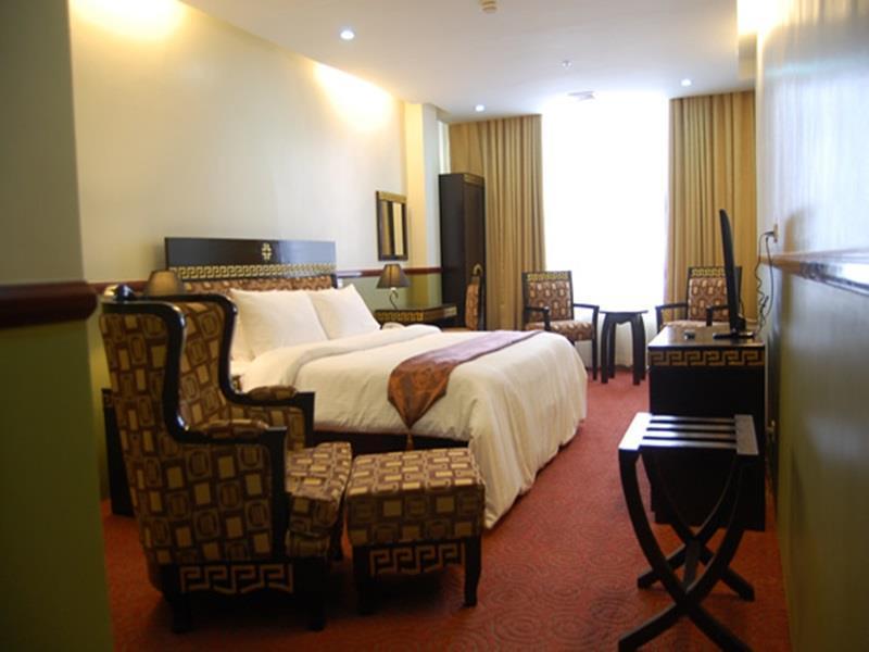 Crown Palace Hotel 3*