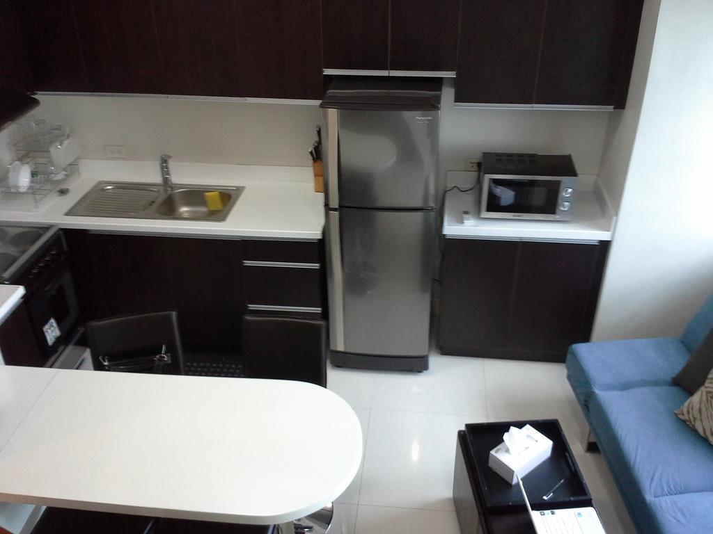Apartment Eton Parkview Manila