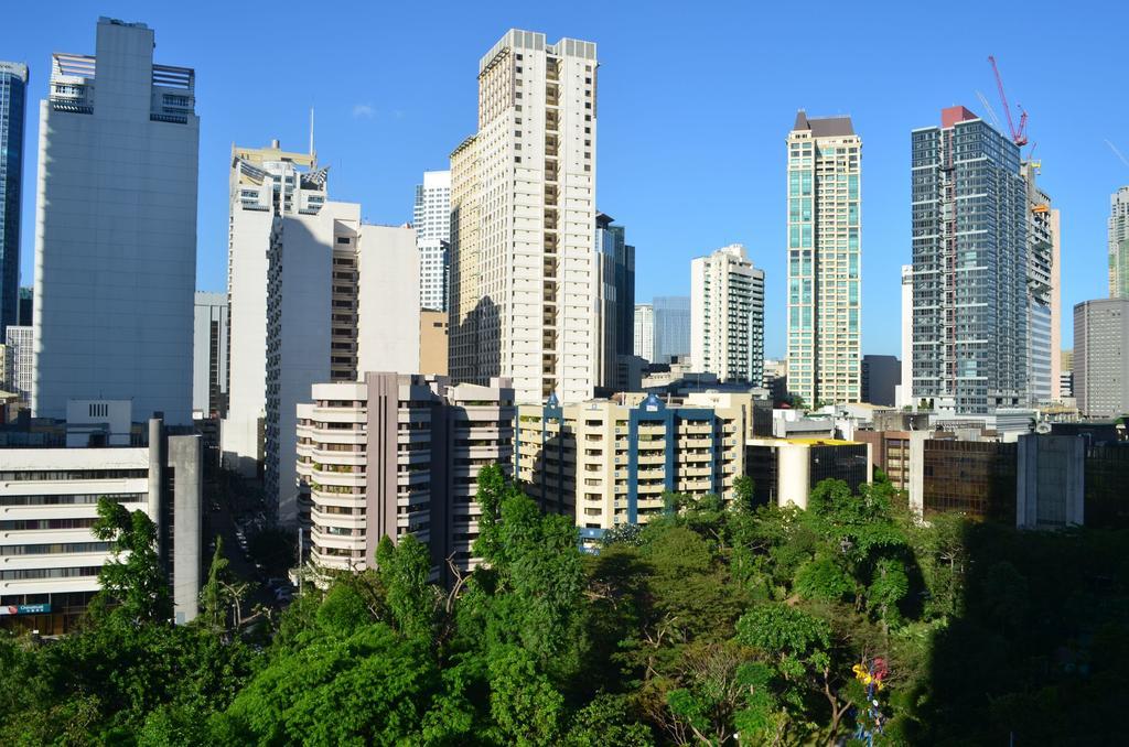 Apartment Eton Parkview Manila