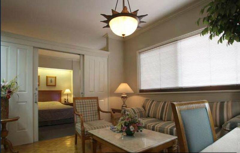 Sunny Bay Hotel