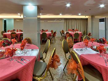 D Circle Hotel 3*