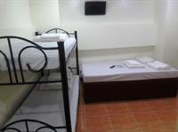 Hotel 8hostel Manila