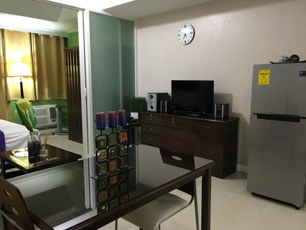Mch Suites At Robinson's Place Residences Apartment Manila
