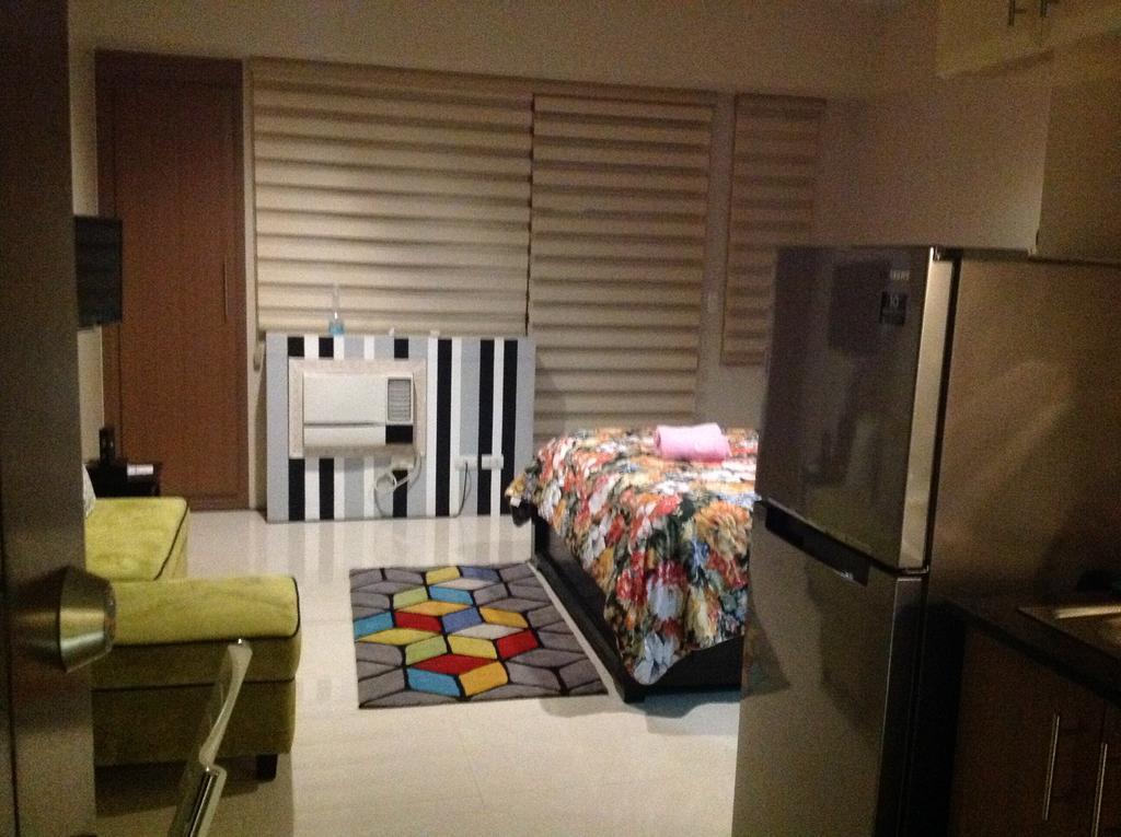 Palm Tree Villas By Ann Manila