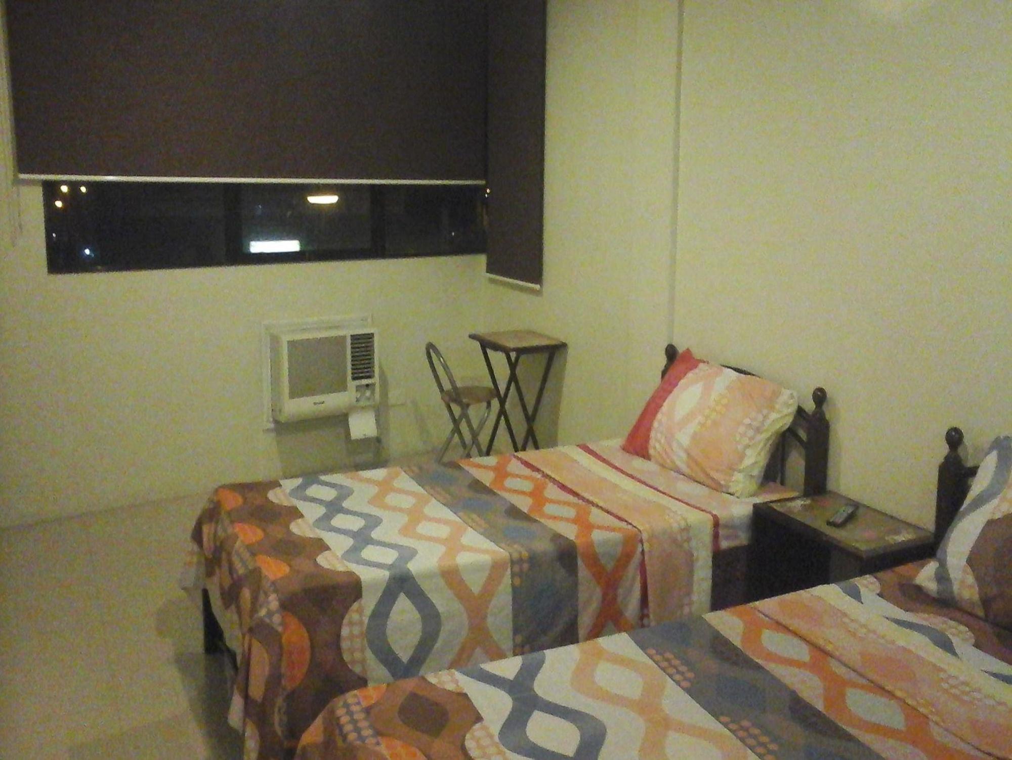 Albar Hotel Manila
