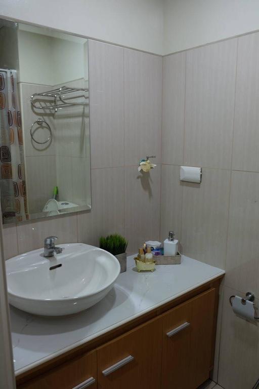 Rp At Shell Residences Apartment Manila