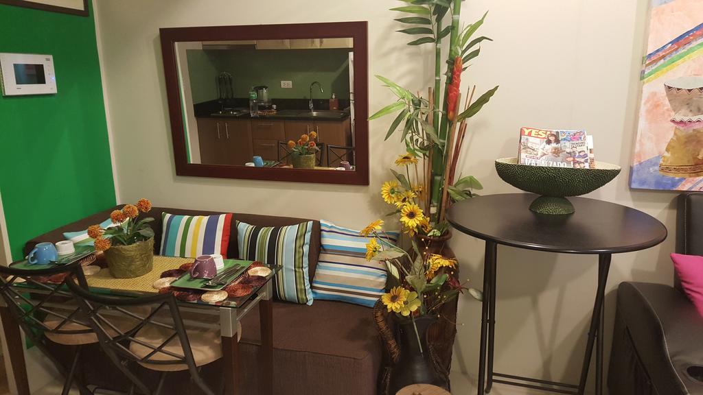 One Palm Tree By Mary Apartment