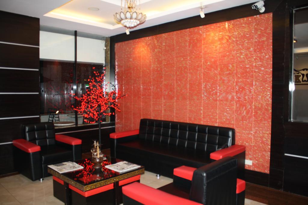 Hotel Crown Palace 3*