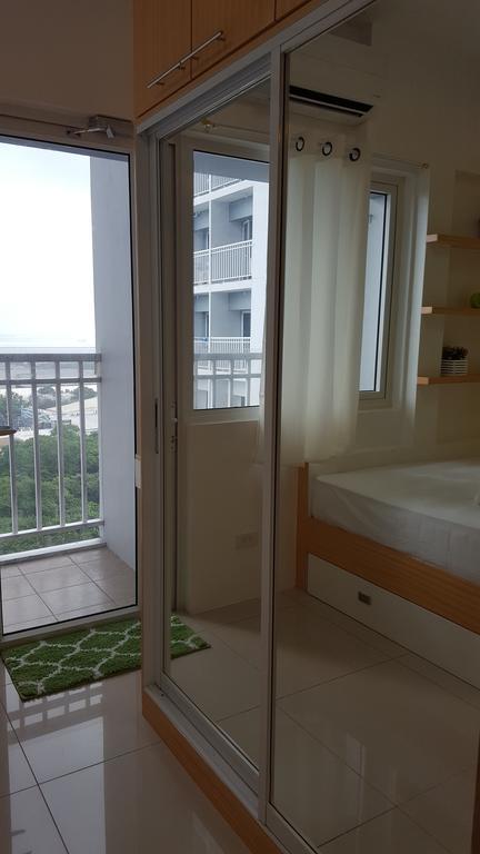 Breeze Residences By Cs Luxe Manila