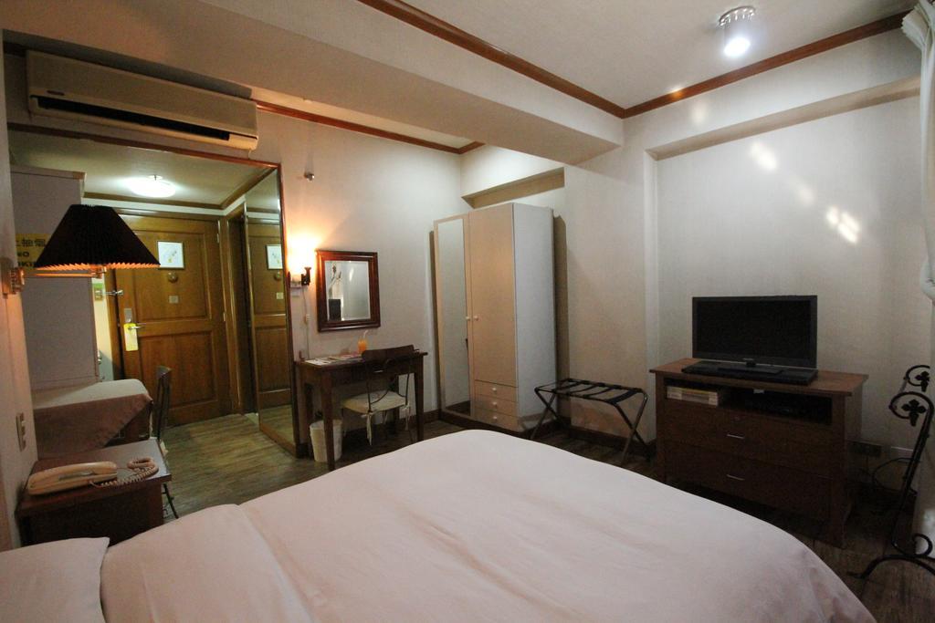 Ceo Suites