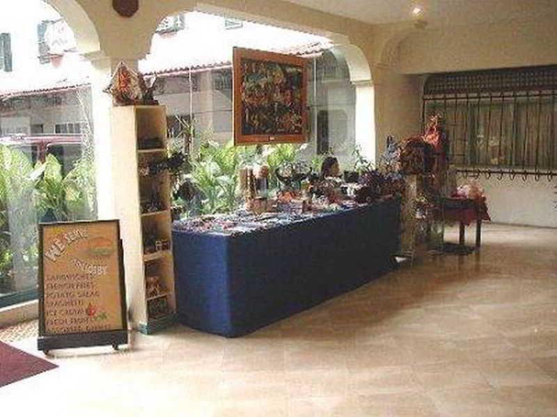 Garden Plaza And 3* Manila