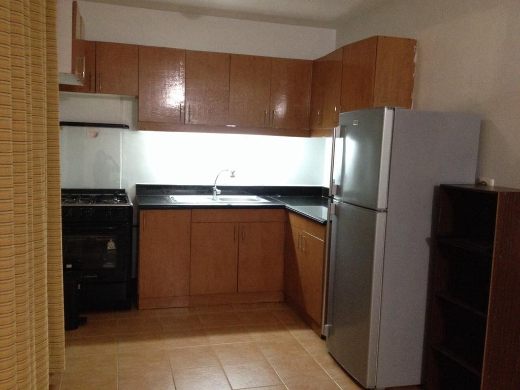 Apartment Rosewood Condominium *