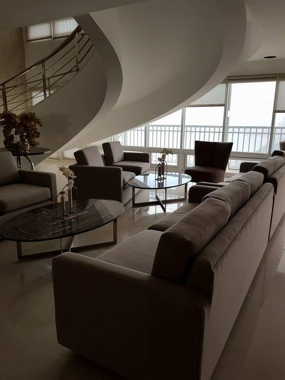 Studio Unit At The Breeze Residences