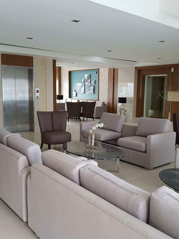 Apartment Studio Unit At The Breeze Residences Manila