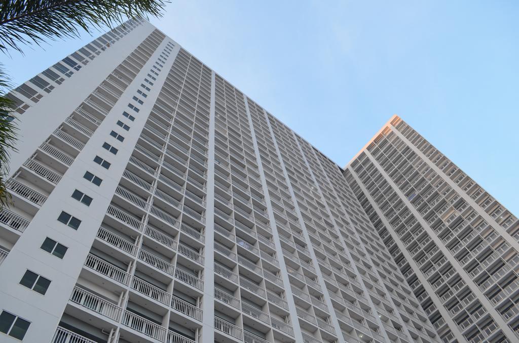 Jovic's At Breeze Residences. Apartment Manila