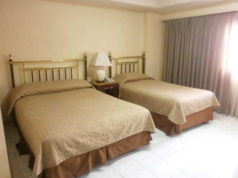 Garden Plaza And 3* Manila