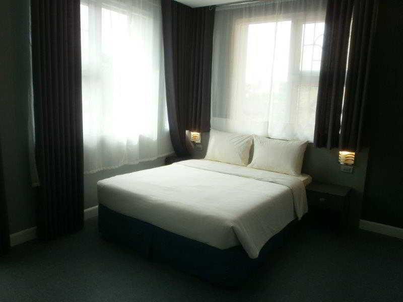Inn Li Nakpil Manila