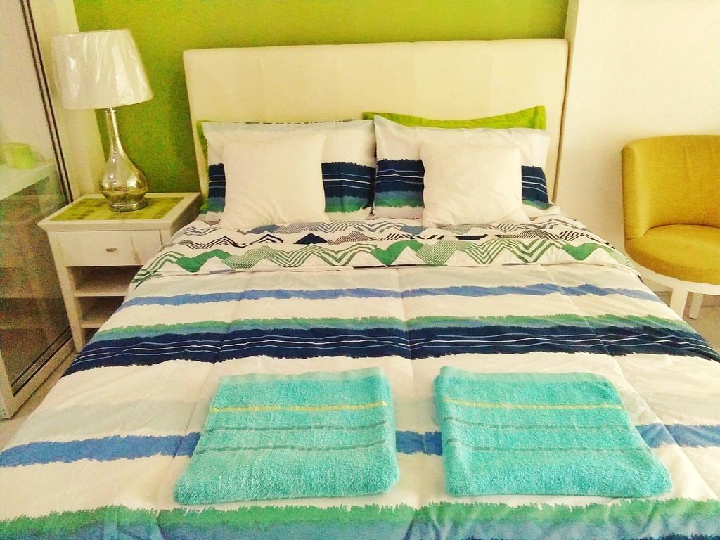 Azure Beach Apartment *