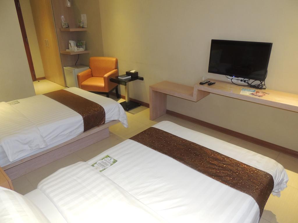 Hotel Dela Manila