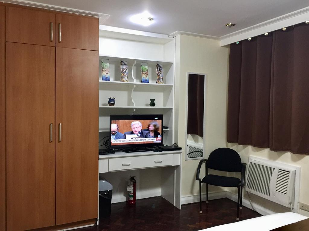 Apartment Mch Suites At Robinson's Place Residences