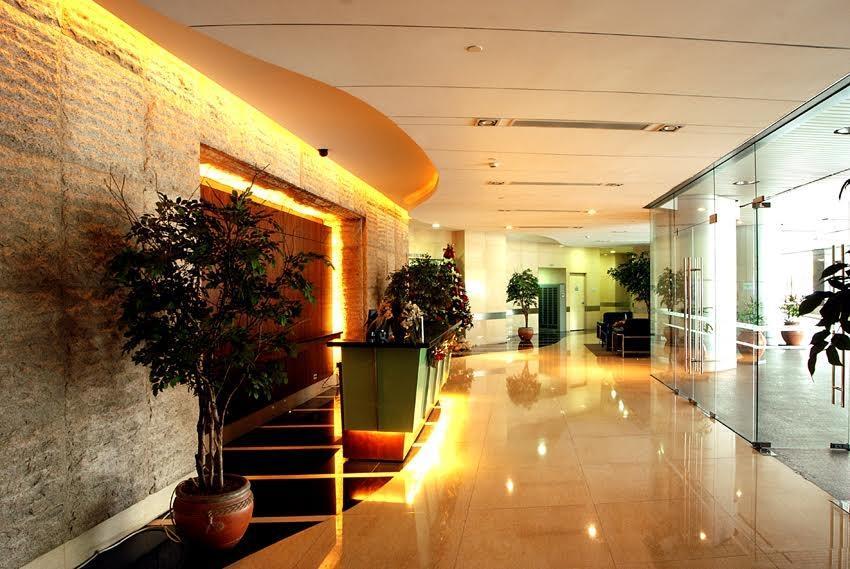 Lee Gardens Condominium Apartment *