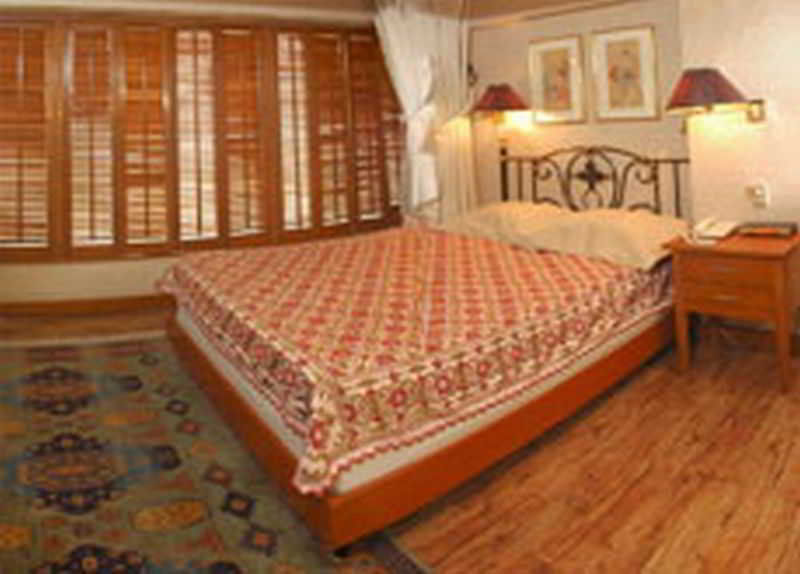 Ceo Suites Hotel 3*