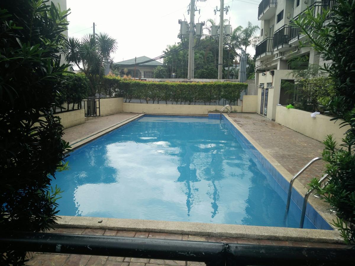 Cherry Orchard Suites By Erwin Props Apartment
