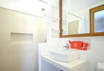 Hotel Zen Brblock Makati