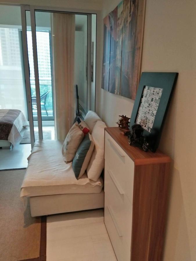 Apartment Azure Urban Tinoyshome Manila